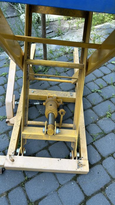 Рампа для складання мотоциклів