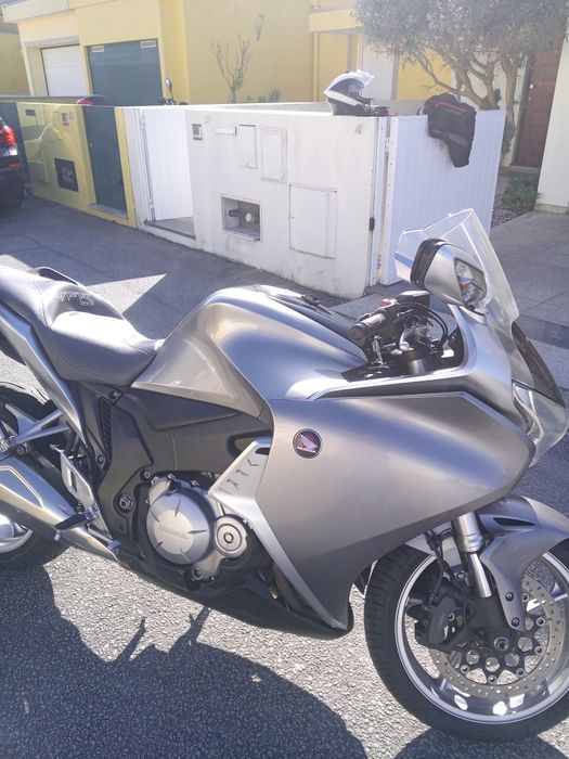 Vendo Honda vfr 1200f