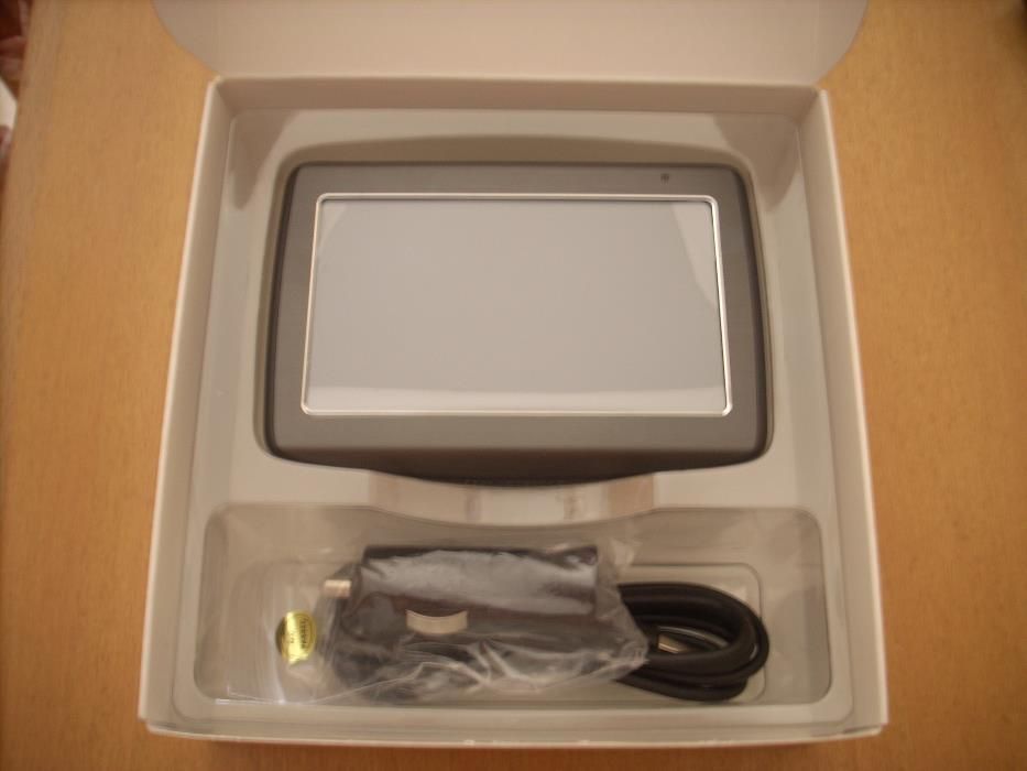 GPS TomTom Via 120 e suporte (novos)