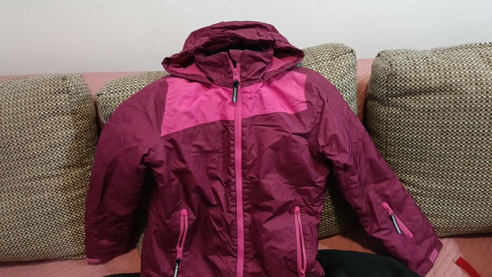 Kombinezon dziewczęcy 146 cm