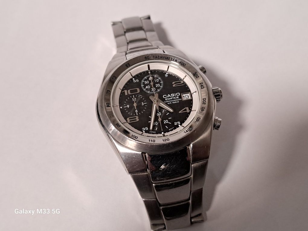 Продам часы хронограф Casio EF-501