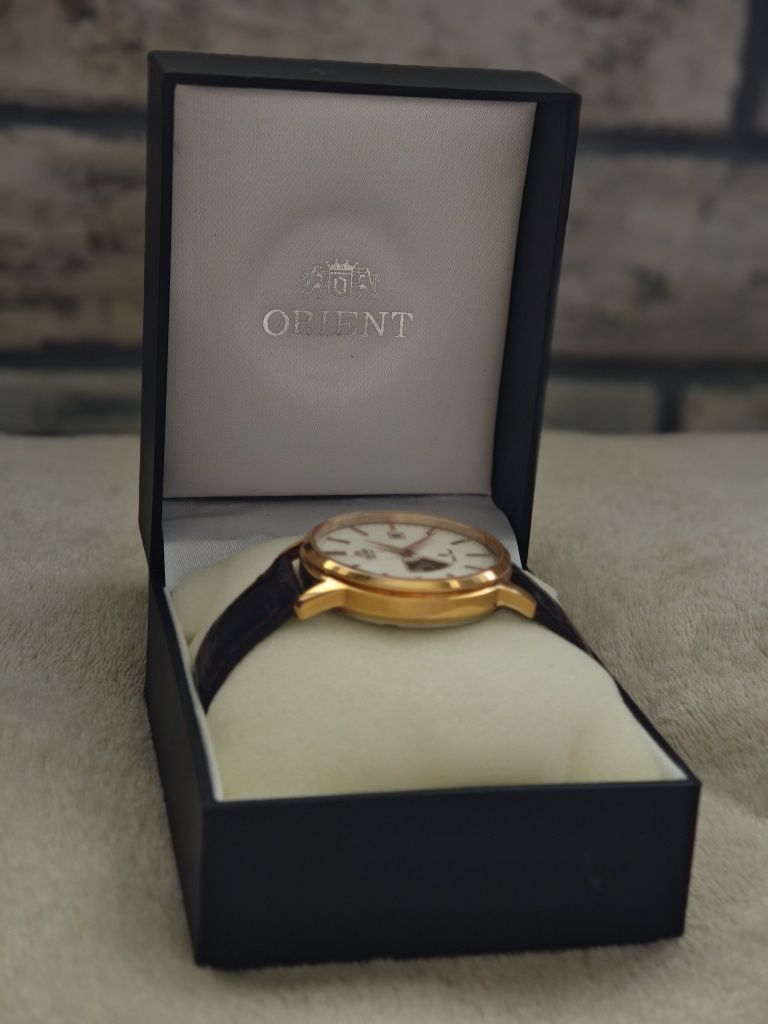 Чоловічий годинник ORIENT FDW08002W0