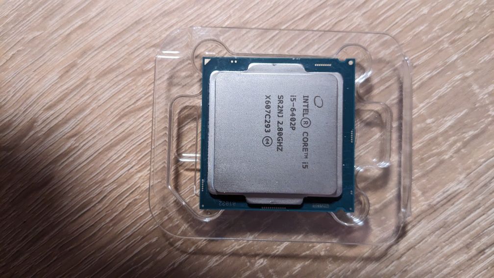 Процессор Intel core I5 6402p