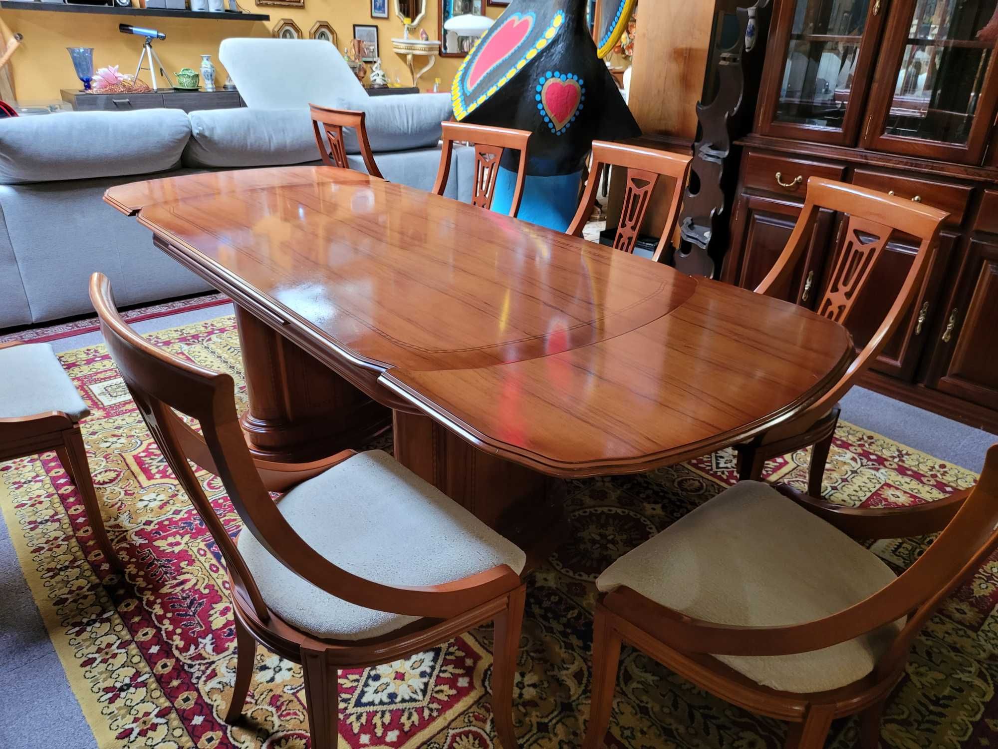 Mesa de sala extensível - Bom estado geral - Só a mesa as cadeiras sã