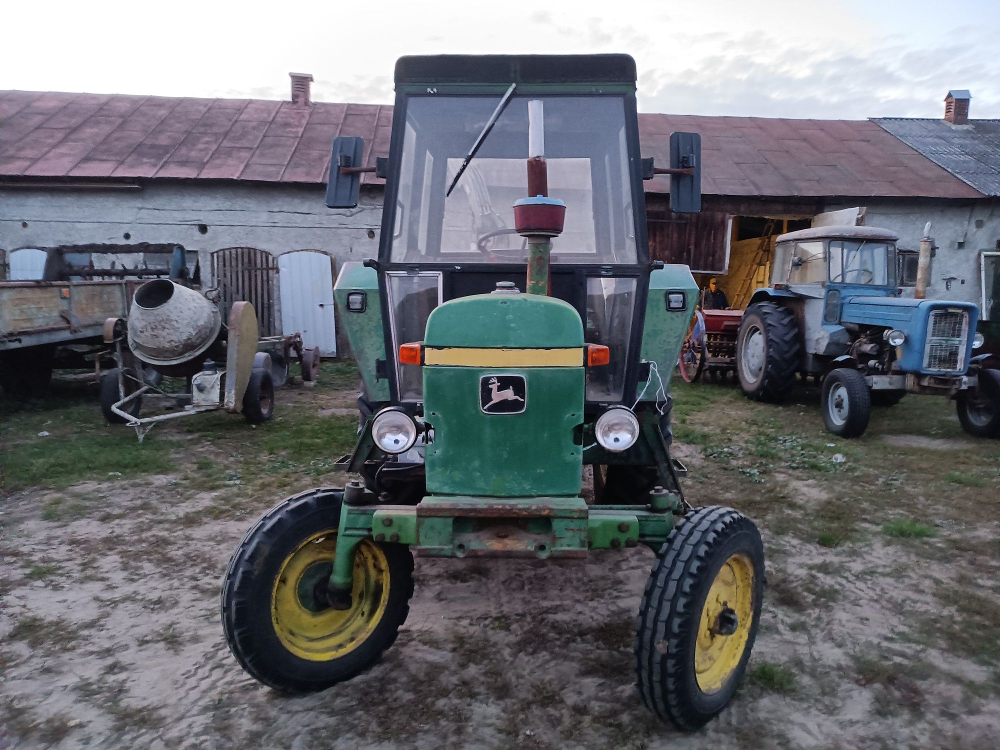 John Deere 2130, 1 półbiegi, 75 Km