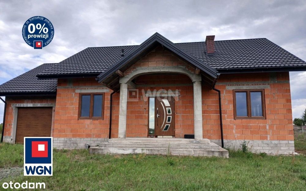 Funkcjonalny dom w okolicach Koła.