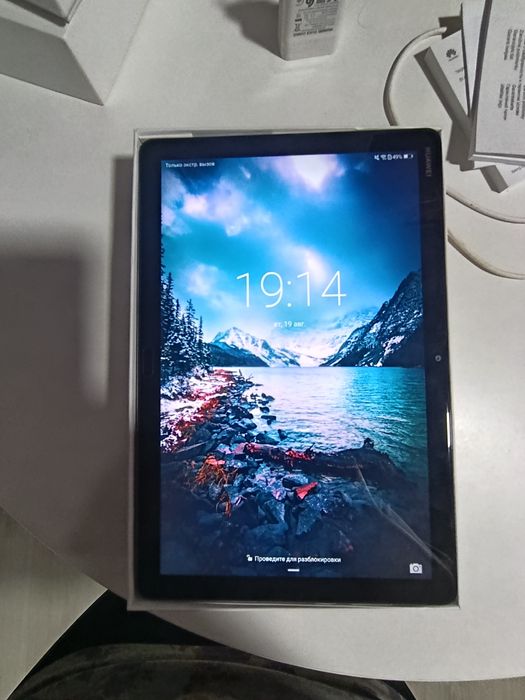 Планшет Huawei MediaPad M5 Lite 10.1 — стильный планшет для учёбы, раб