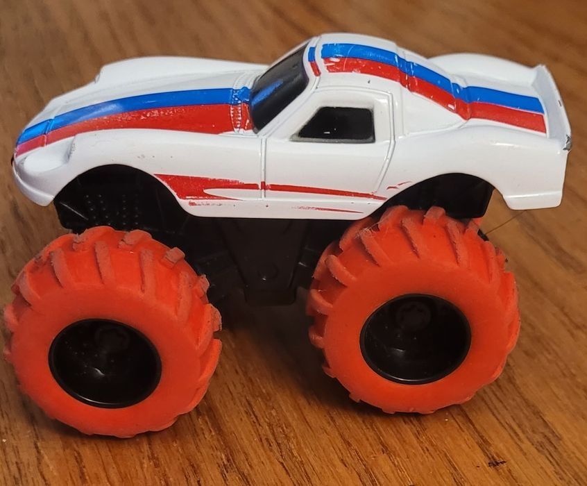 Zestaw 2 autka Monstertruck