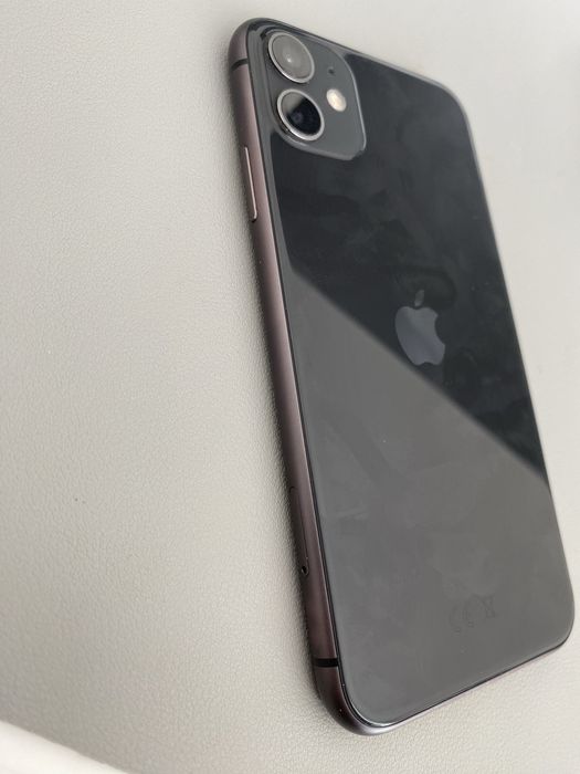 iPhone 11 64 GB Preto