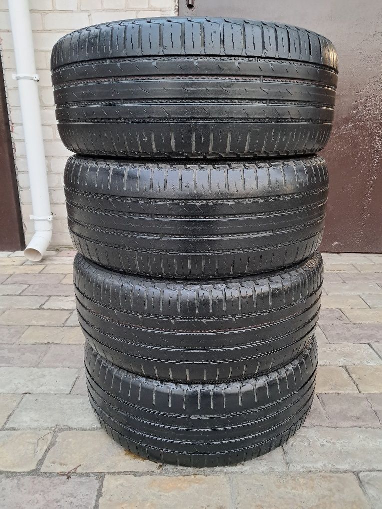 Шини літні Nokian r17 235/55