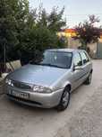 Vendo ford fiesta carro muito bem estimado