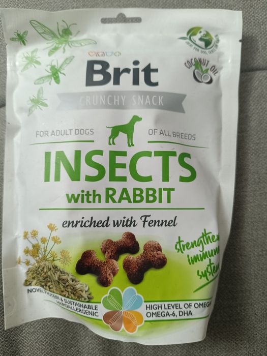 Smakołyki dla psa Brit Crunchy Snack insects with rabbit przysmaki 200