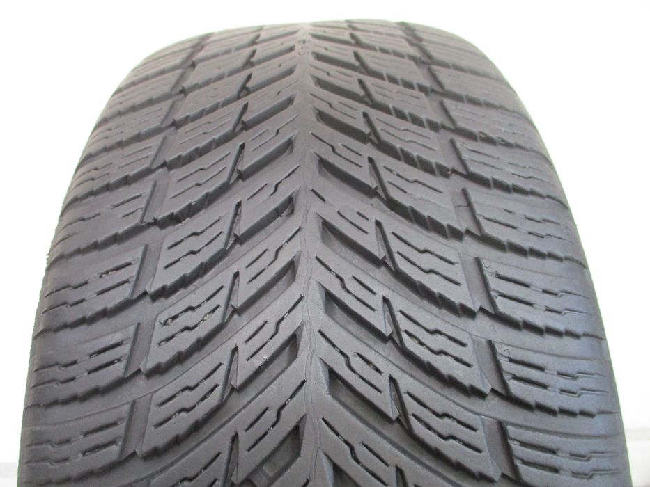 1x 225/45R17 Nokian Tyres Seasonproof 6,5mm 23r.
