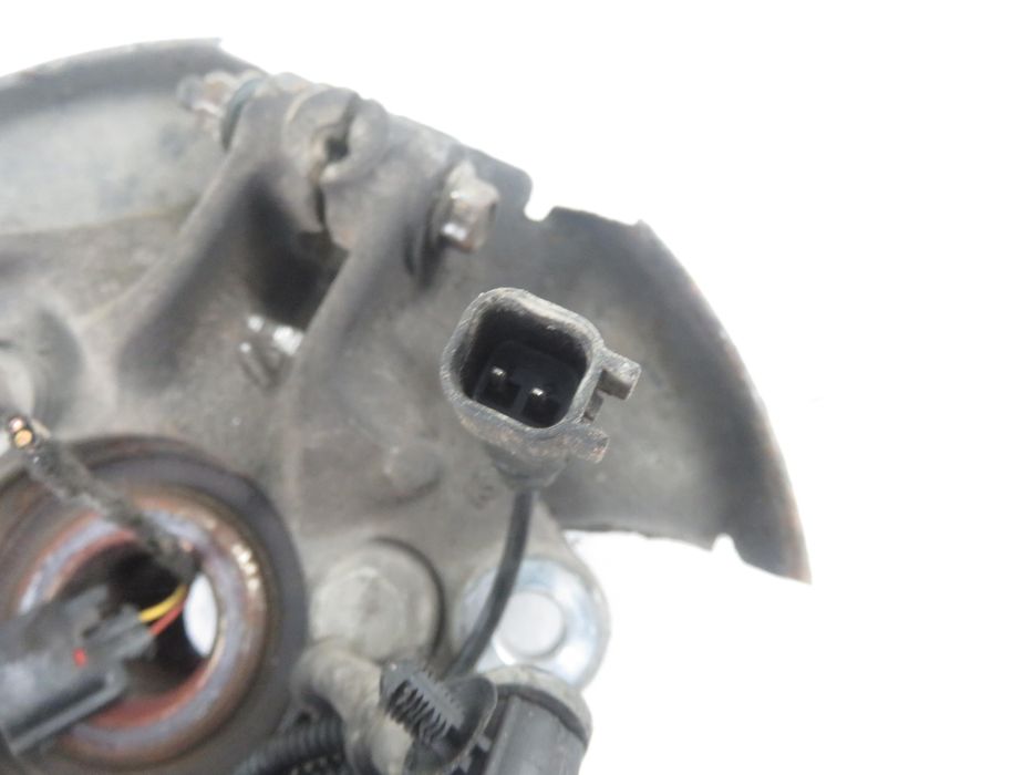 Zwrotnica Przednia Prawa Opel Zafira Tourer C 1.4