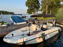 Łódź motorowa otwartopokładowa Bayliner CC6