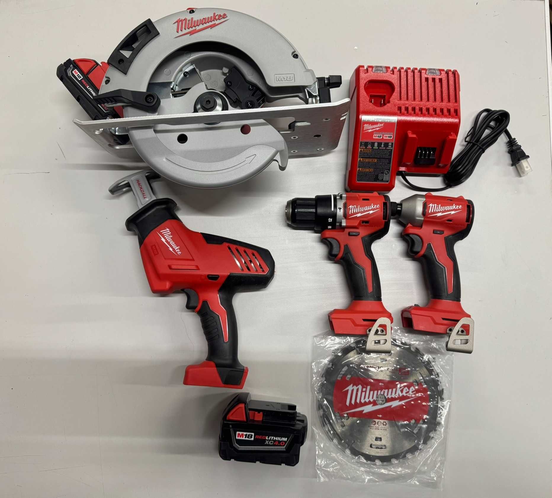 Zestaw 4- narzędzi Milwaukee + bateria 4AH i 2AH NOWA z USA