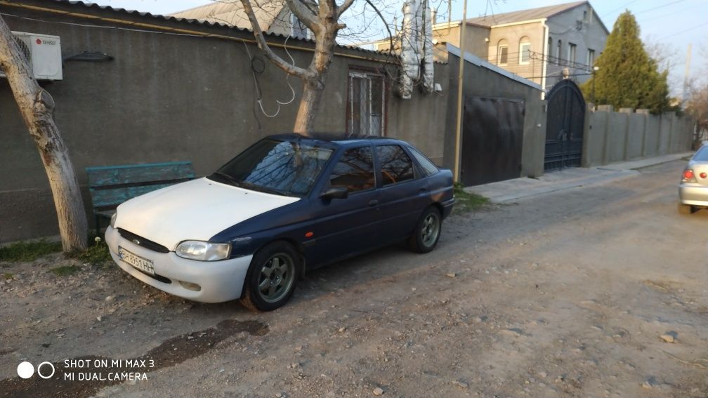 Продам ford escort 96 газ бензин срочно