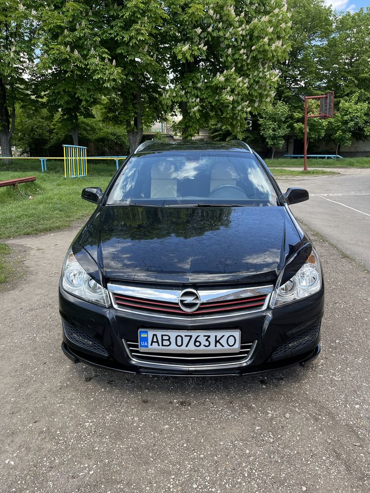 Astra Station wagon 1.8 ( АКПП)