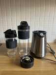 Blender sportowy Raven EBS001 z dwoma kubkami