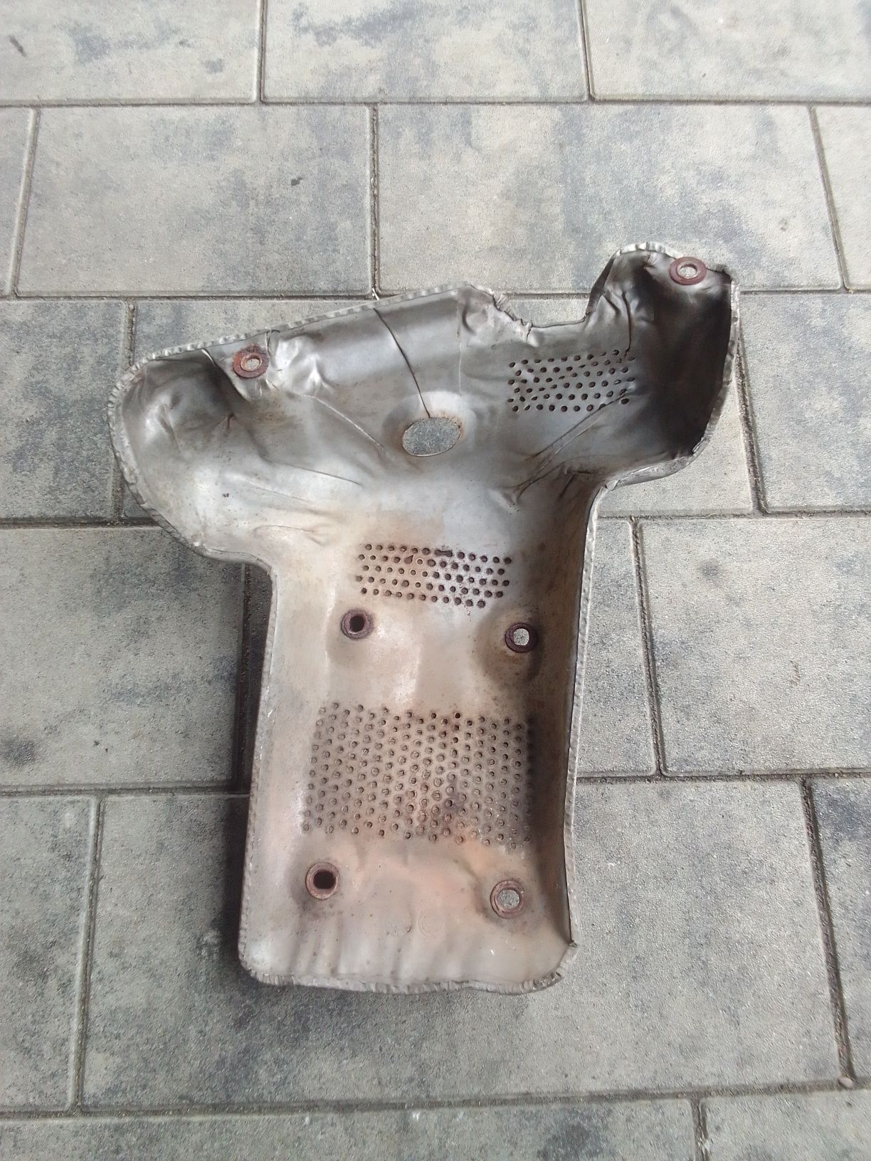 Osłona termiczna obudowa katalizator Fiat Grande Punto benzyna 1.4 8v