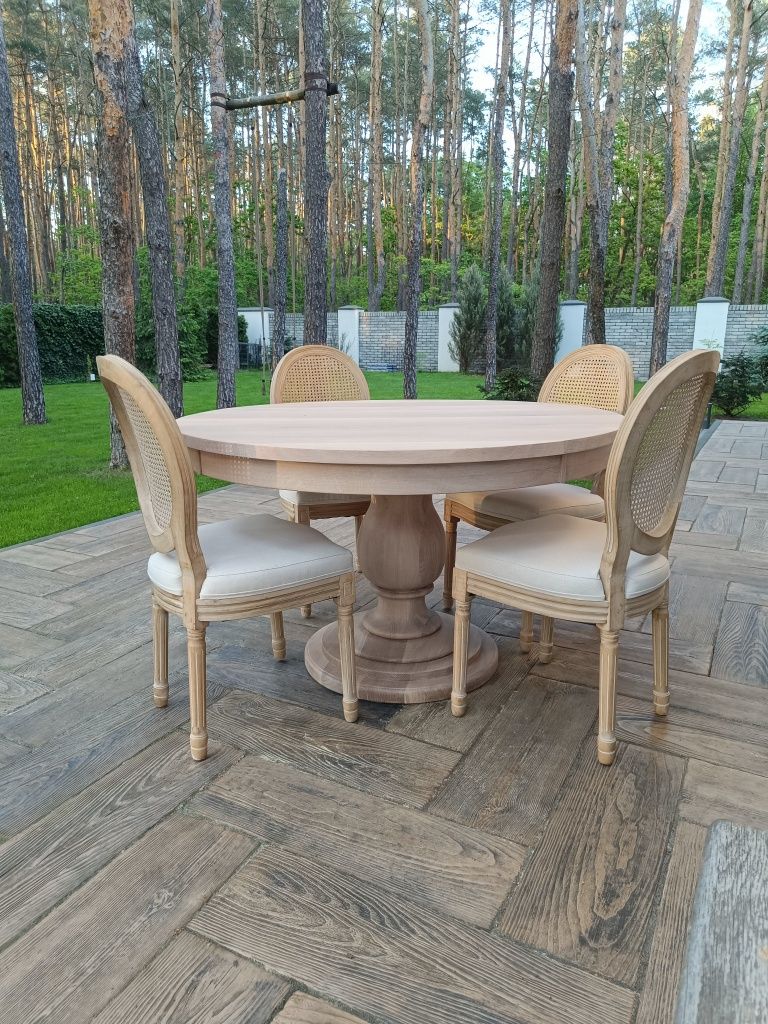 Okrągły stół dębowy model Tulipan lity dąb