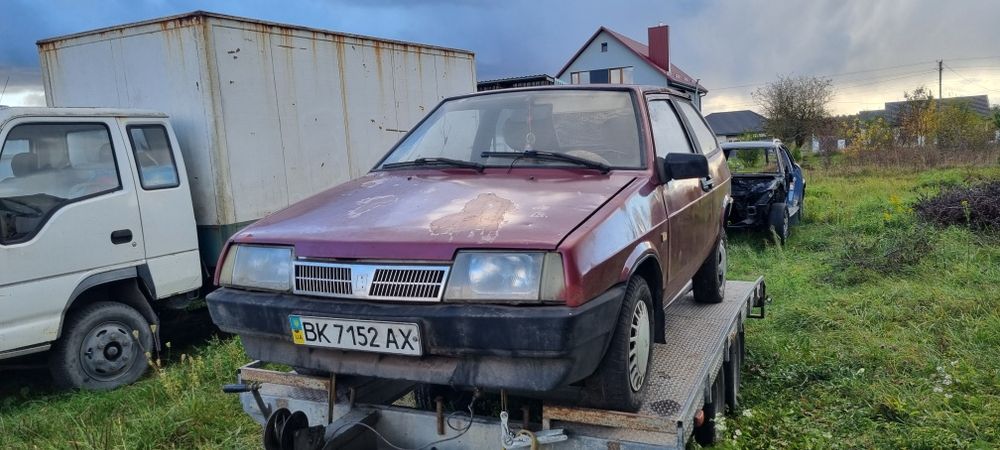 Автомобіль ваз 2108 lada vaz восьмерка 1.3 1988 вісімка машина жигуль