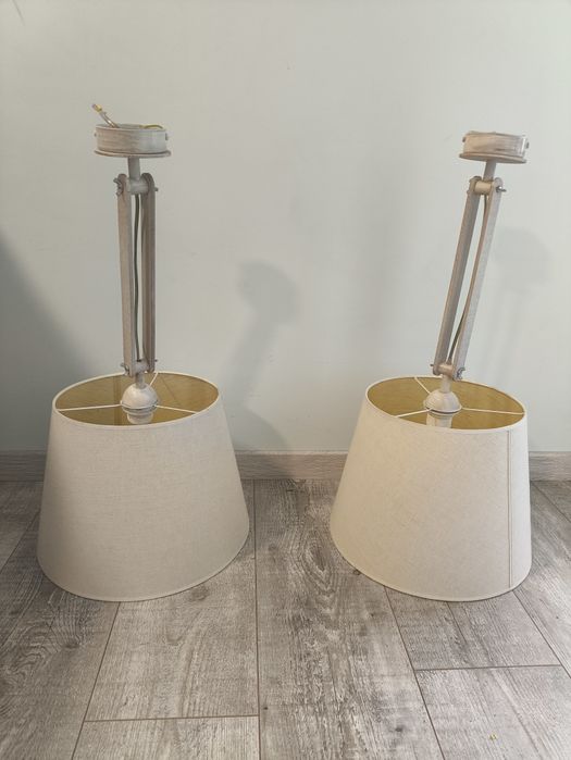 Dwie lampy sufitowe, żyrandole, oświetlenie górne