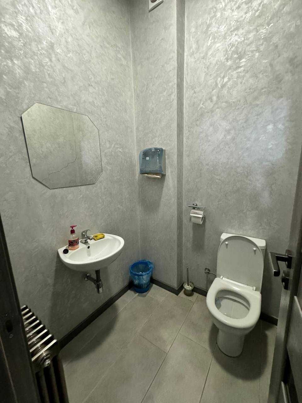 Продаж приміщення Янева 80кв.м 120тис