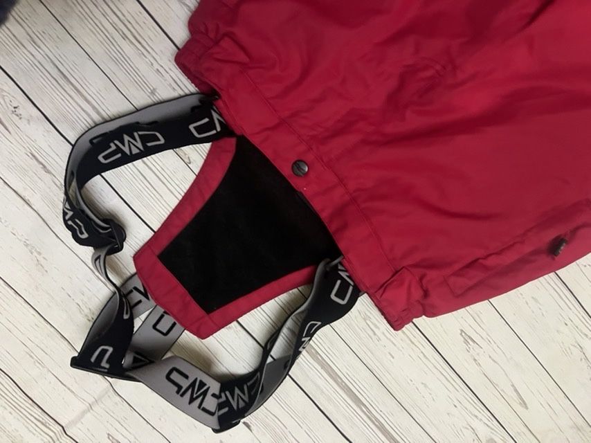 Лыжные штаны размер xs-s на рост 164 . Цвет малиновый .