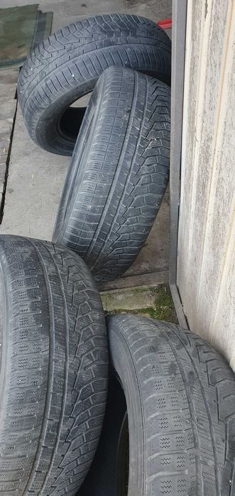 Opony Zimowe Hankook 235/60/16