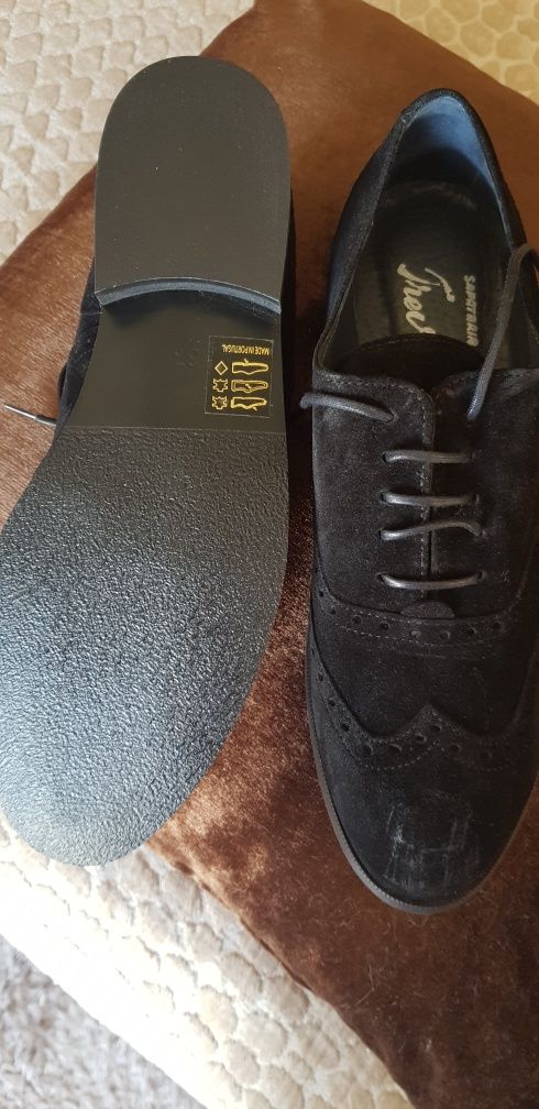 Sapatos de senhora novos