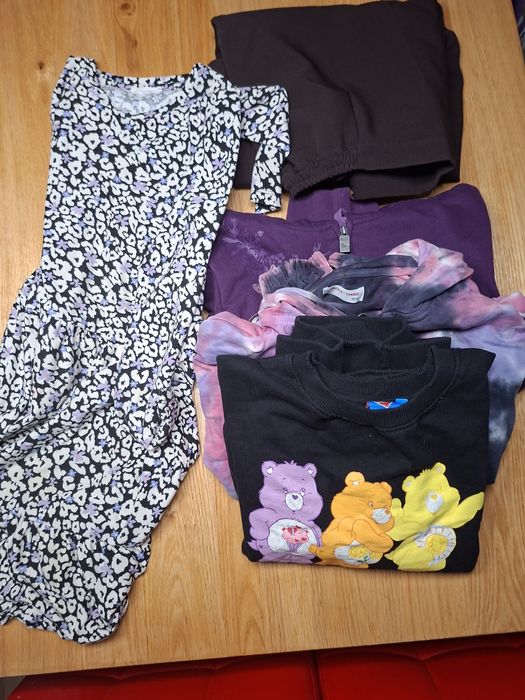 Oddam za darmo swetry i sukienke