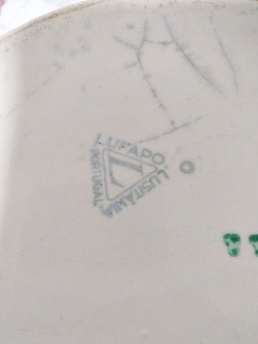 Terrina antiga  em bom estado