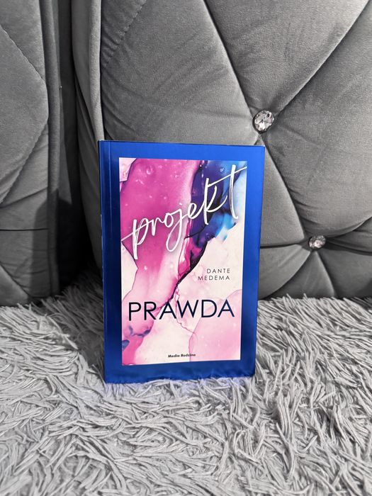 „Projekt Prawda” – emocjonalna książka, która chwyta za serce!