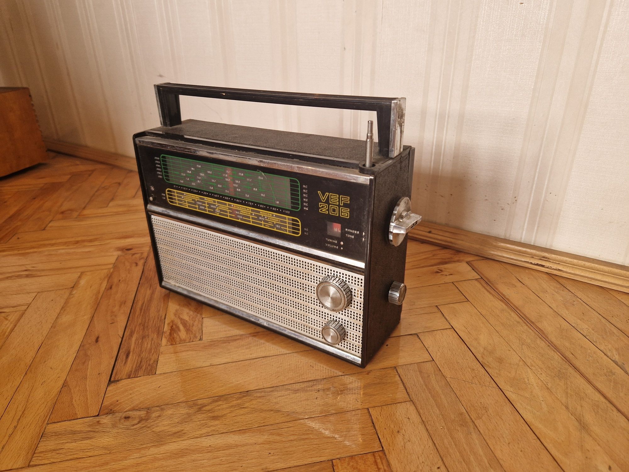 Retro Radio VEF 206