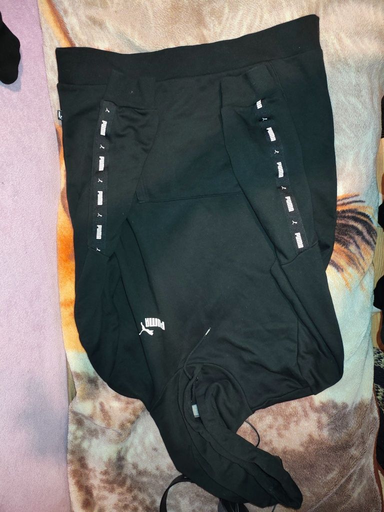 Komplet dresowy Puma M czarny jak nowy