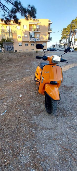 LAMBRETTA 125 v especial , cor exclusiva, única!