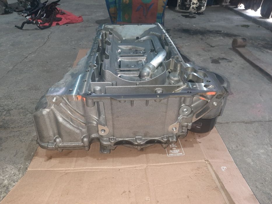 Podstawa misy +misa oleju Silnika s63b44b  Bmw