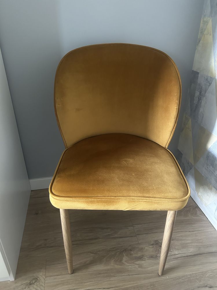 Krzesło tapicerowane miodowe fotel