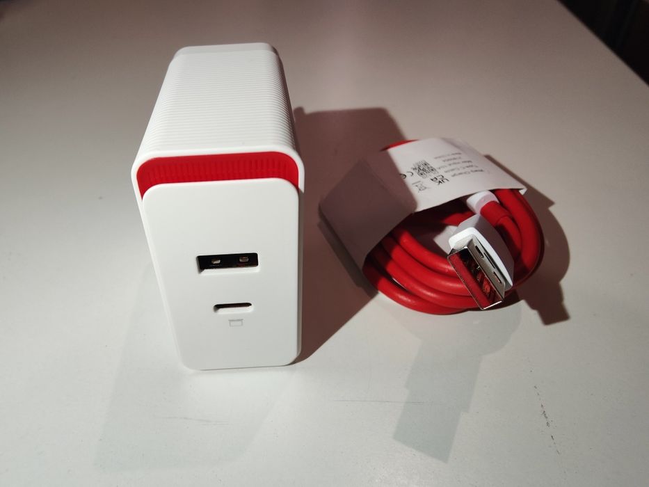 Ładowarka Oneplus superVOOC 100 w z dwoma portami nowa