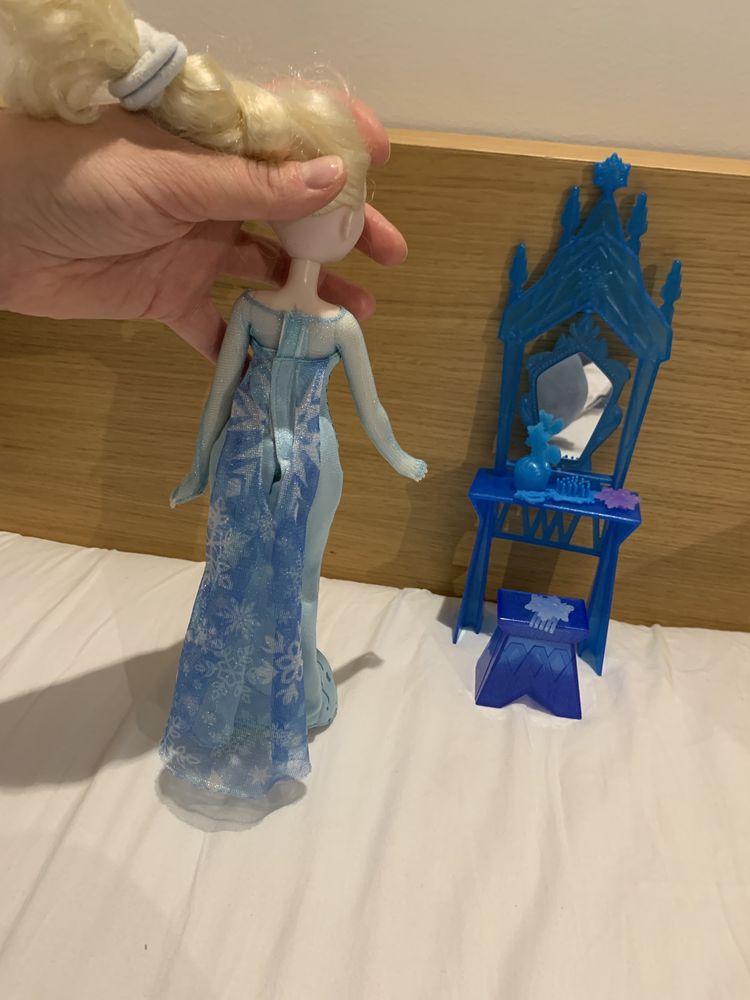 Lalka Barbi Elsa Kraina Lodu Frozen