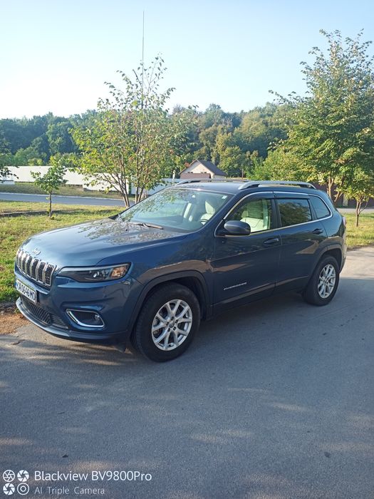 Продам джип черокі 20р.  3.2л.