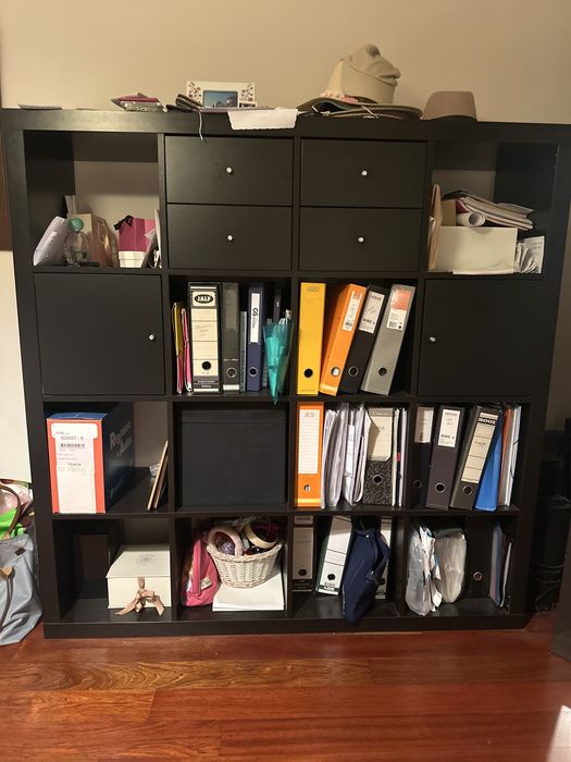Estante ikea preta usada