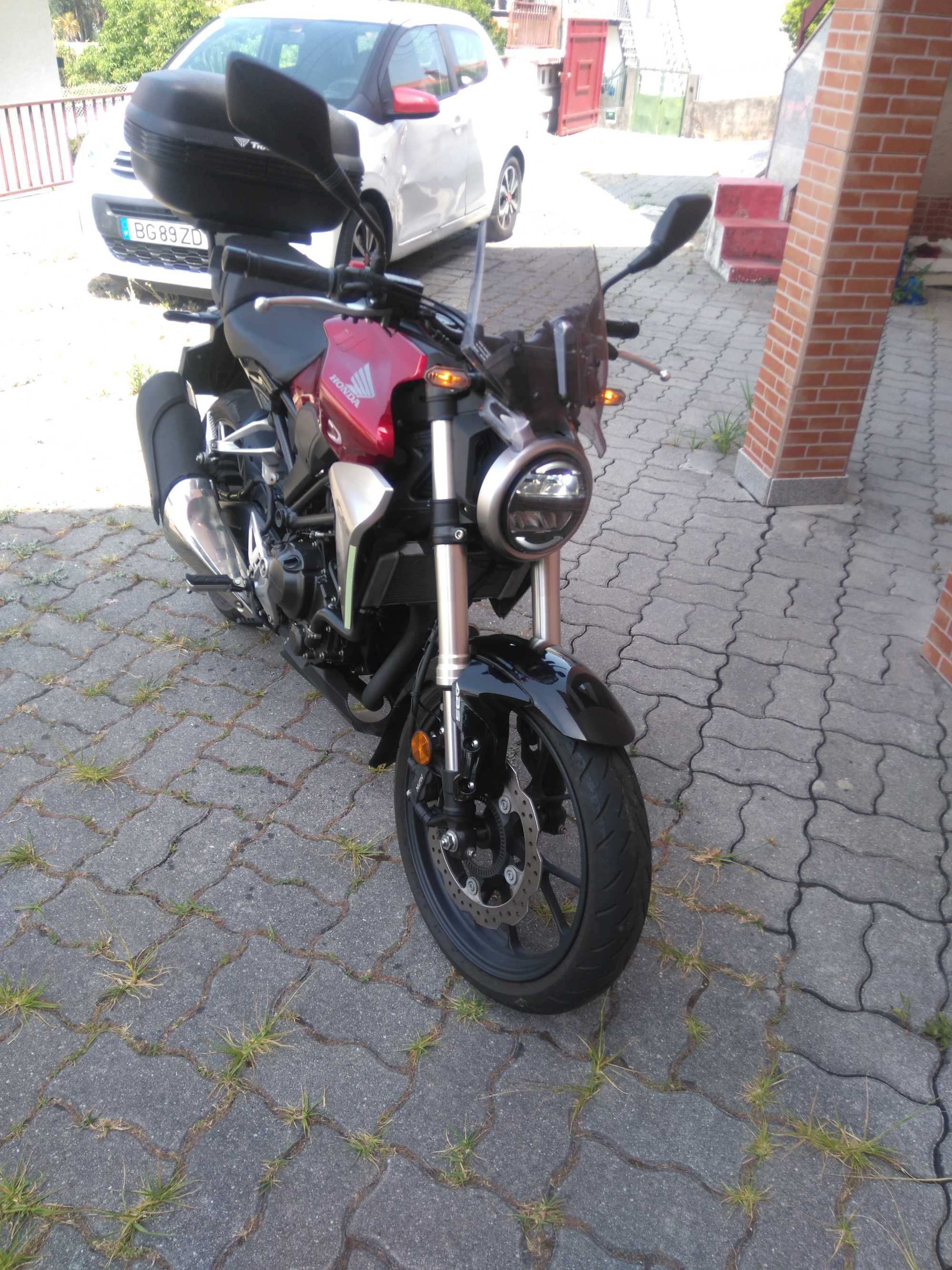 Honda cb 300 muito estimada
