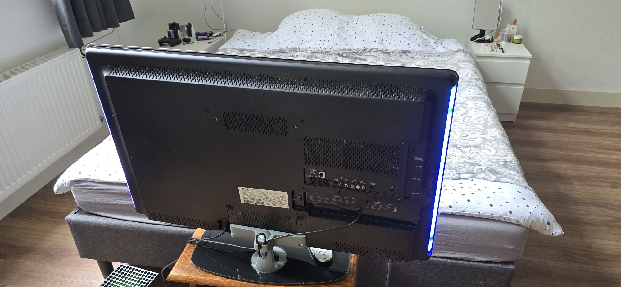 Telewizor Philips 37 cali ambilight