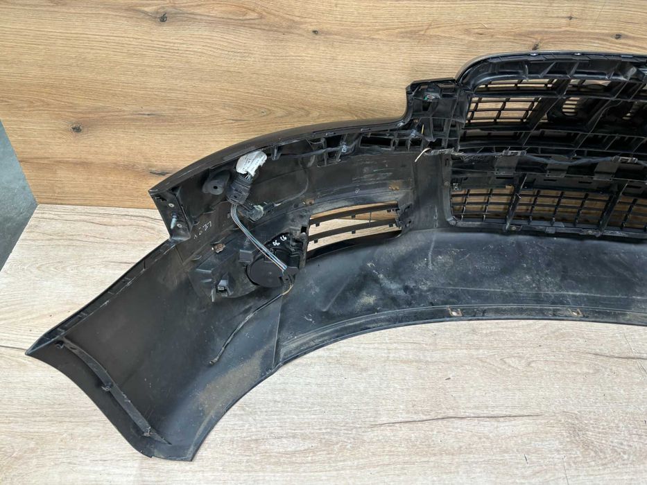 Zderzak przedni Audi A6 C6 4x pdc kolor lz9y
