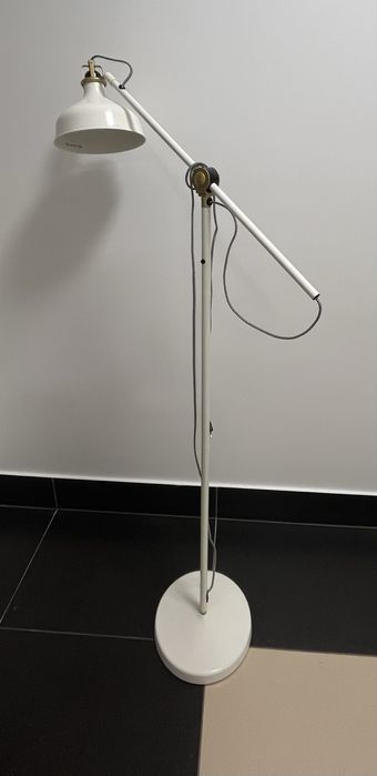 Lampa podłogowa ikea