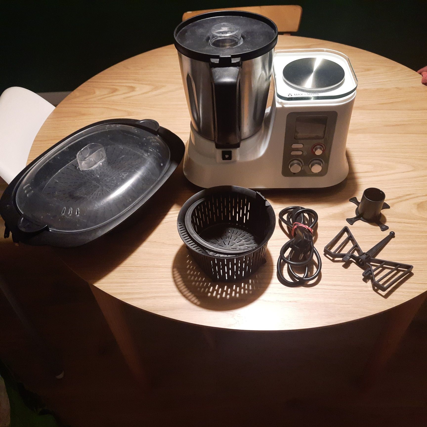 Multicooker idealny na działkę