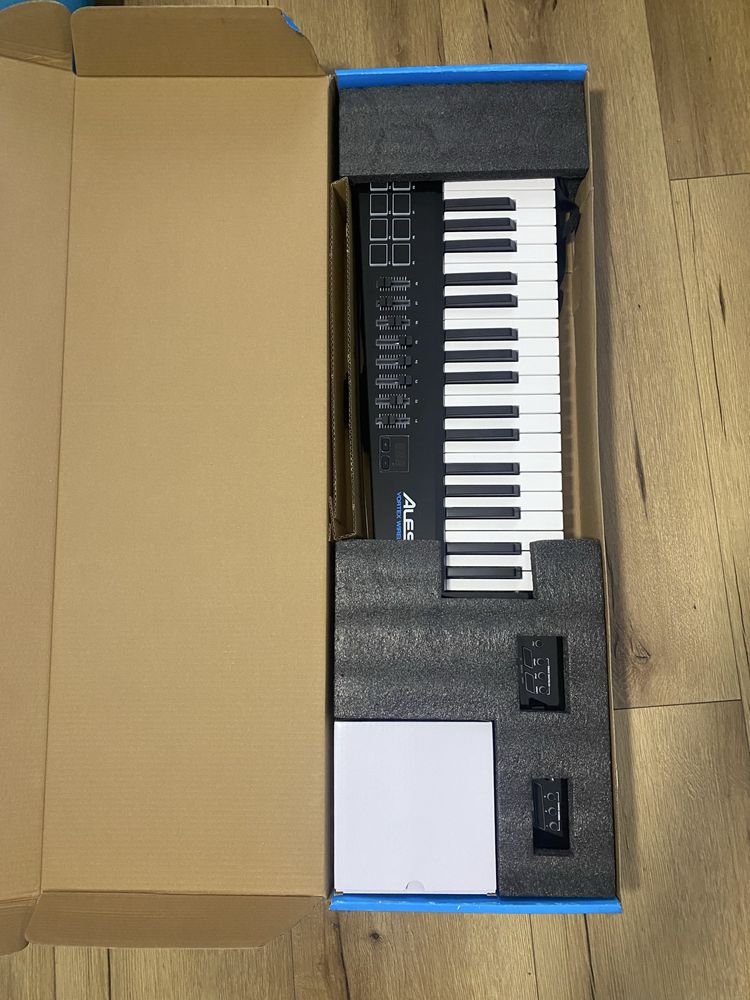 Keytar keyboard Alesis Vortex Wireless 2