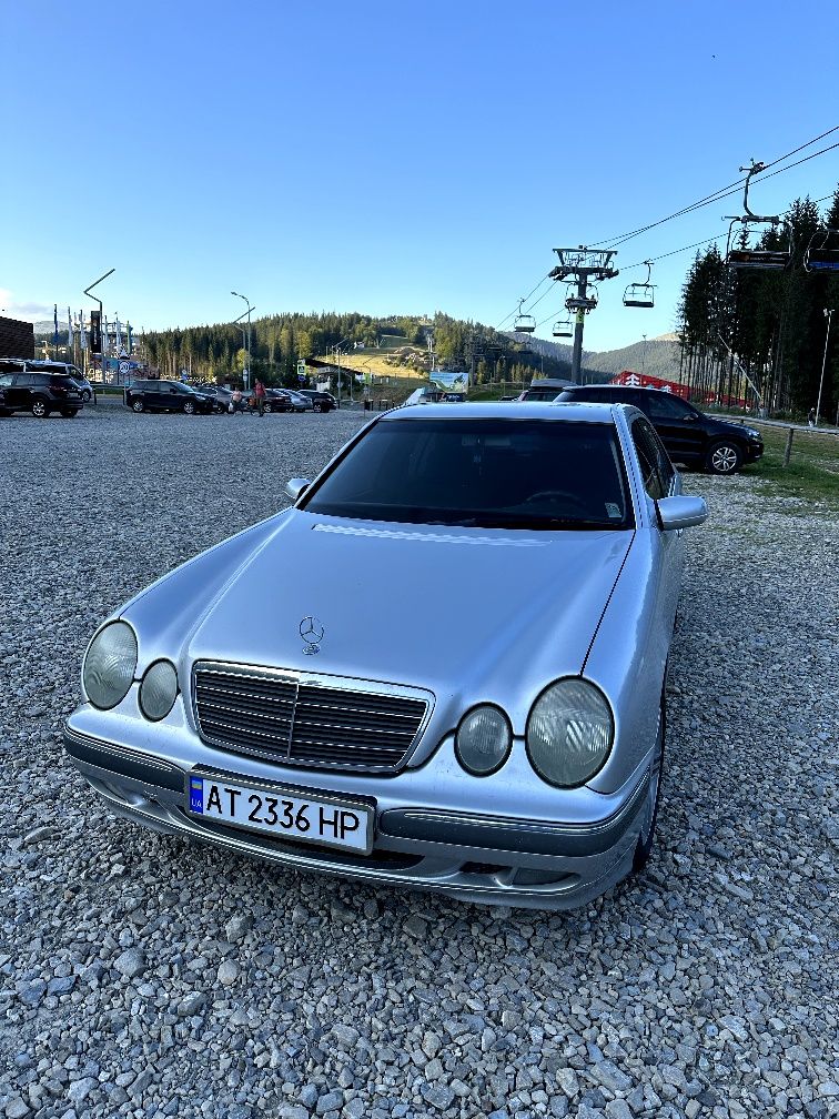 Mercedes Benz W210